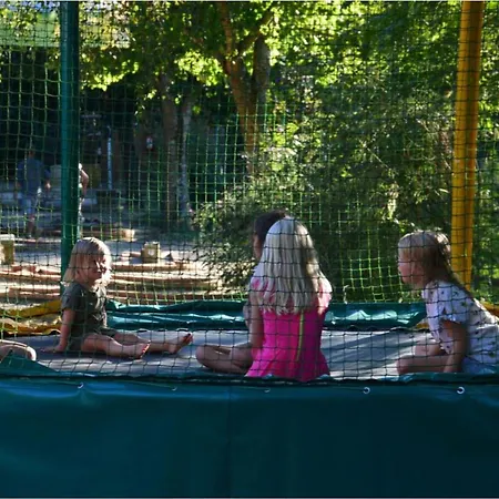 Accueillant Animaux - 6 Pers. - Api-1-52-2330 Campingplads